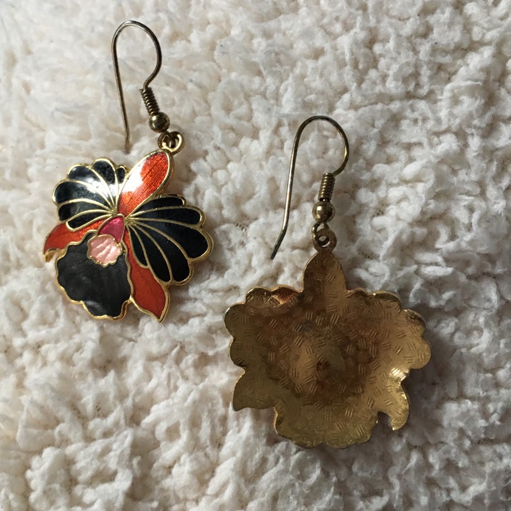 Cloisonné gold plated orchid earrings - Picture 5 of 6